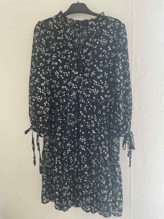 robe noire et blanche - photo numéro 6