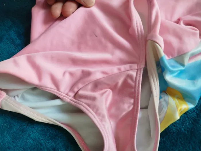 Maillot de bain princesse h&m 7/8ans - photo numéro 2