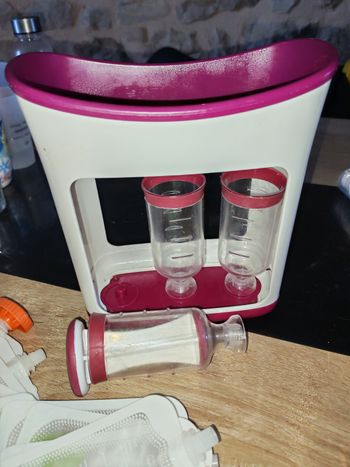 Kit préparateur de compote pour gourde avec 24 gourdes et livre de 365 recettes