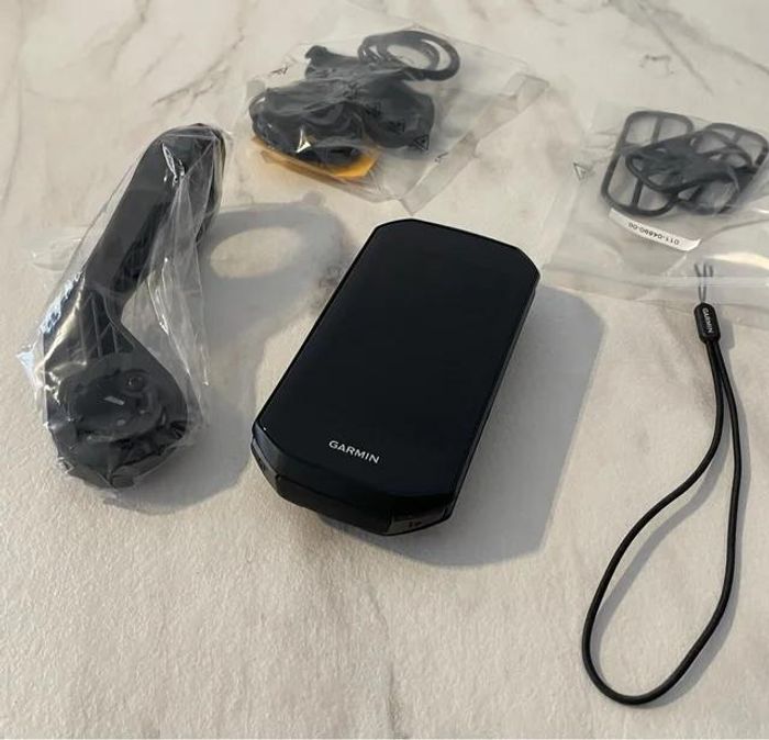 Ordinateur de vélo solaire Garmin Edge 1050