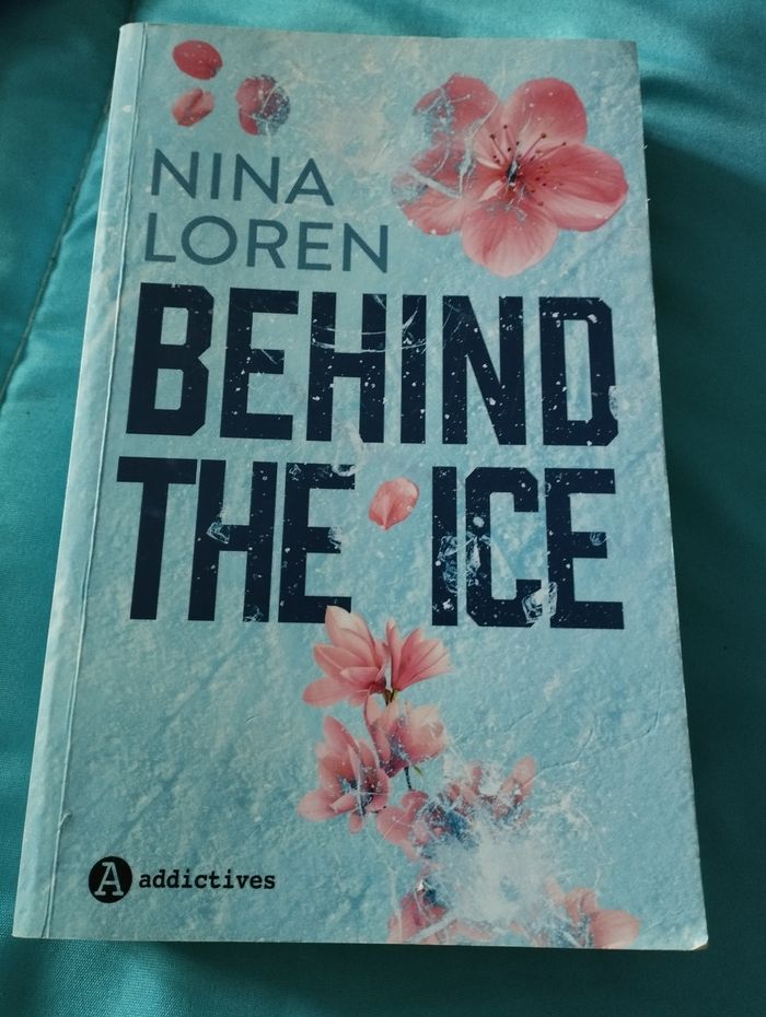 Livre roman Behind the ice de Nina Loren - photo numéro 2