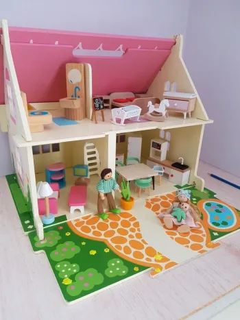 Mobilier et maison de poupée Blossom cottage en bois