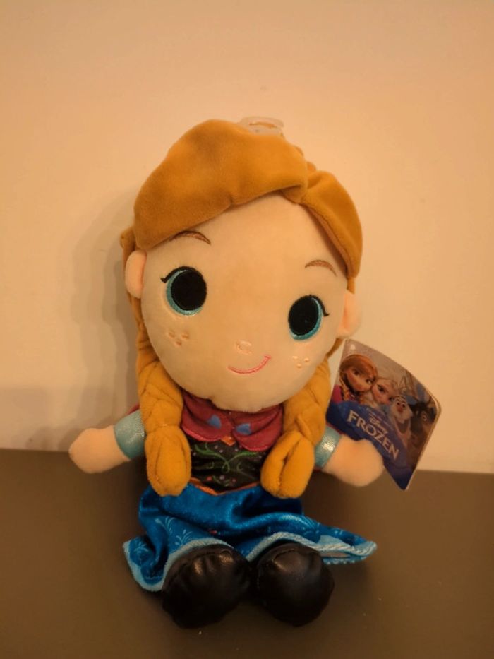 peluche la reine des neiges