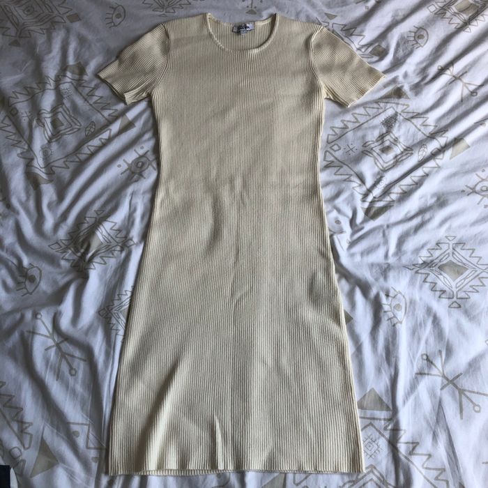 Robe près du corps