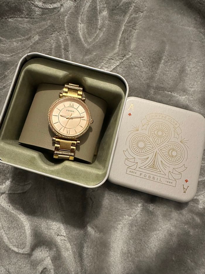 Montre femme FOSSIL neuve