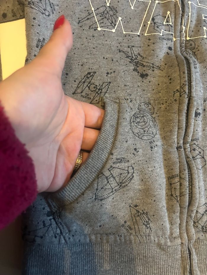 Gilet CHAUD à capuche garçon TRÈS BON ÉTAT taille 8 ans couleur gris - photo numéro 4