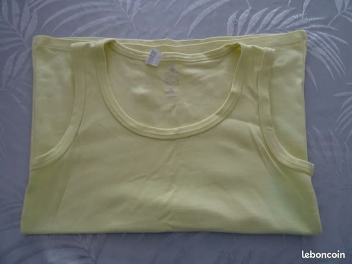 T-shirt sans manches
Débardeur taille 38 - photo numéro 3
