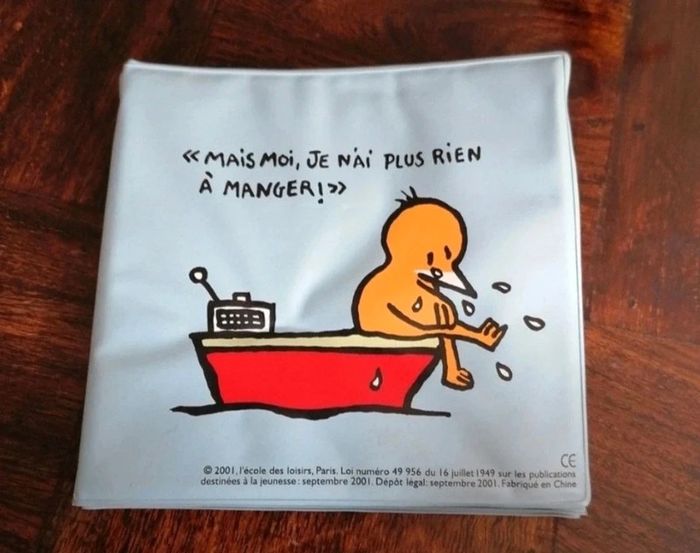 Lot de jouets de bain et 1 livre plastifié - photo numéro 9