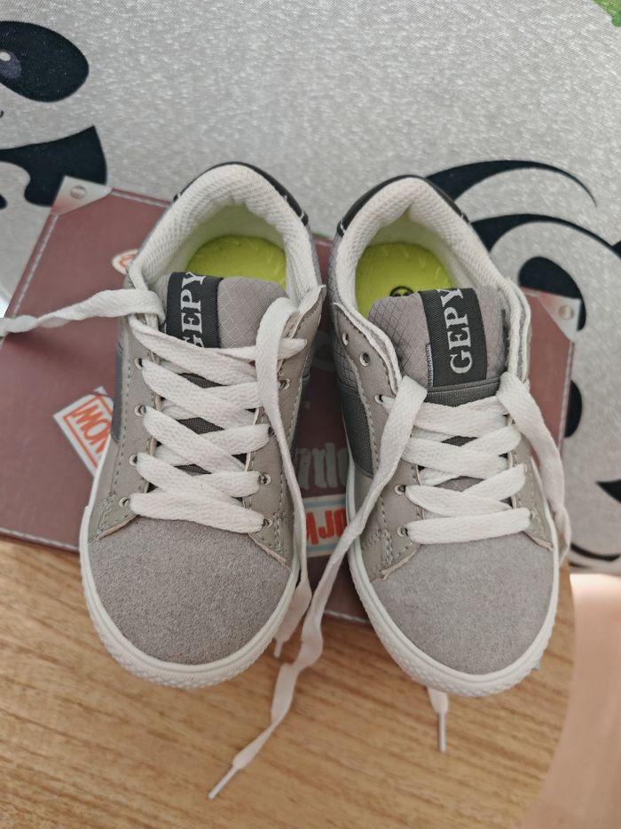 Chaussure garçon neuve pointure 26 - photo numéro 5