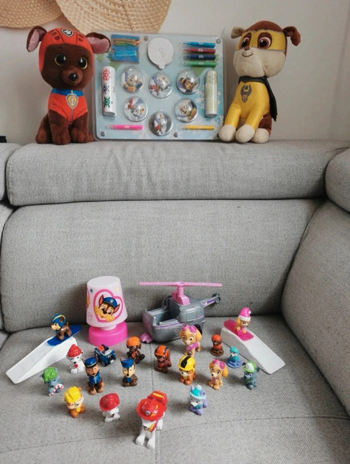 Lot 26 figurines véhicules peluche art créatif Nickelodeon paw patrol pat patrouille
