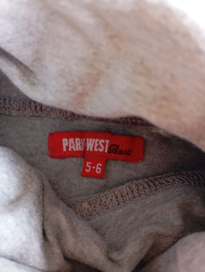 Sous pull taille 5 ans - photo numéro 2