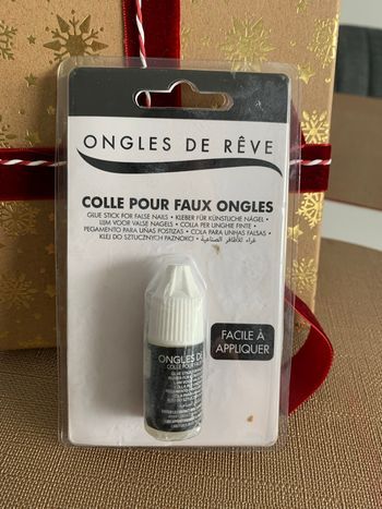 Colle pour faux ongles