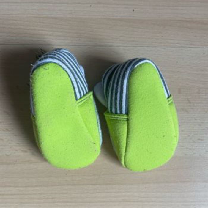Chaussons zèbre taille 1-3 mois - photo numéro 2
