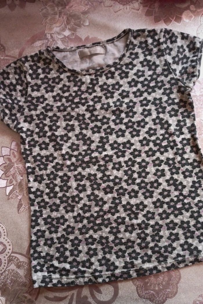 T shirt a fleurs 6 ans