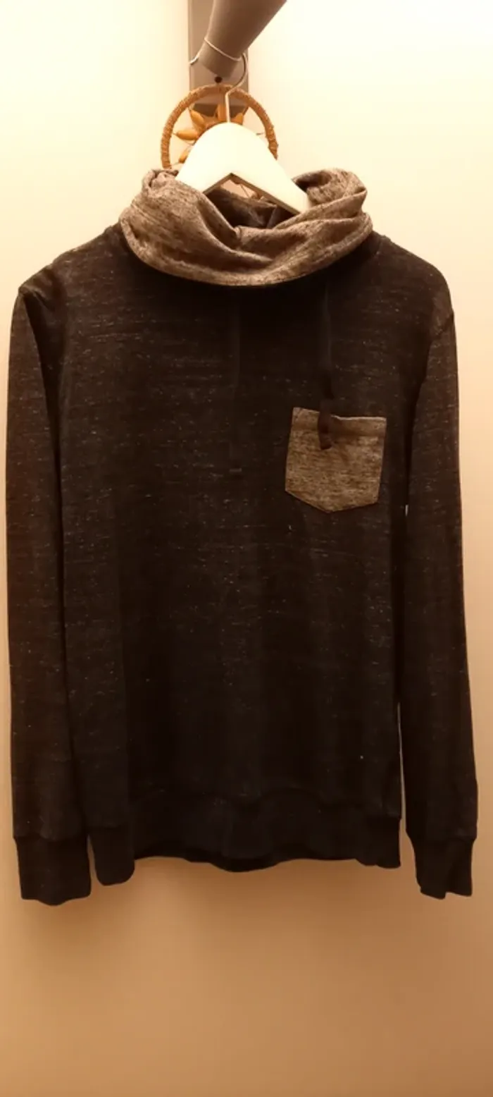 Pull léger gris