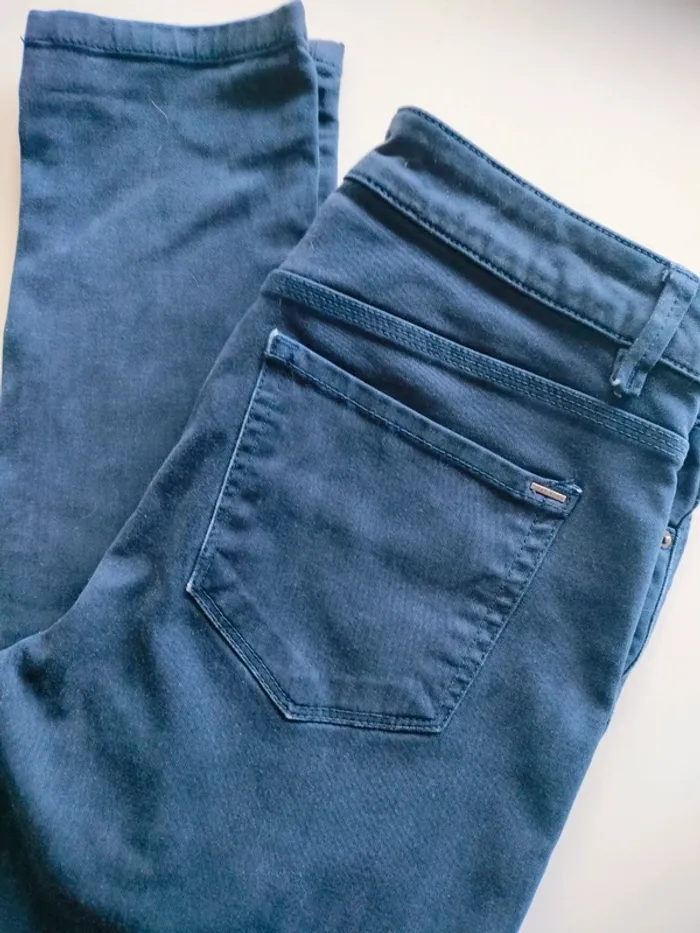 Jean bleu marine Esprit taille 36 - photo numéro 2