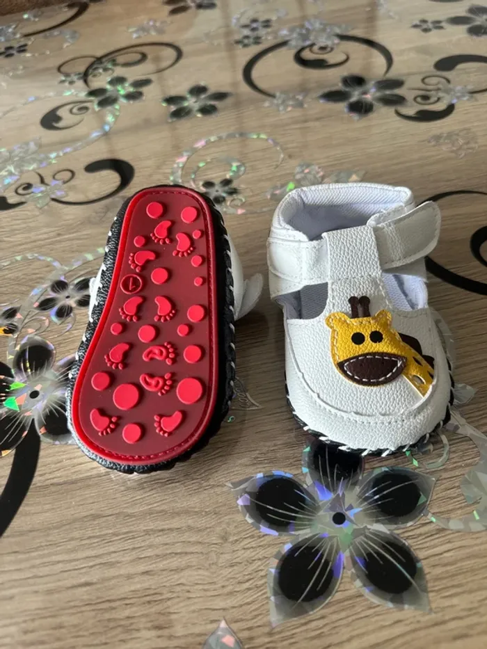 Chaussures bébé - photo numéro 2