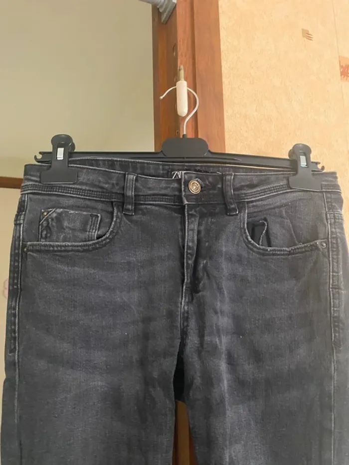 🖤 Jean Femme Zara Taille 38 – Coupe Slim Élégante – Très Bon État 🖤 - photo numéro 3