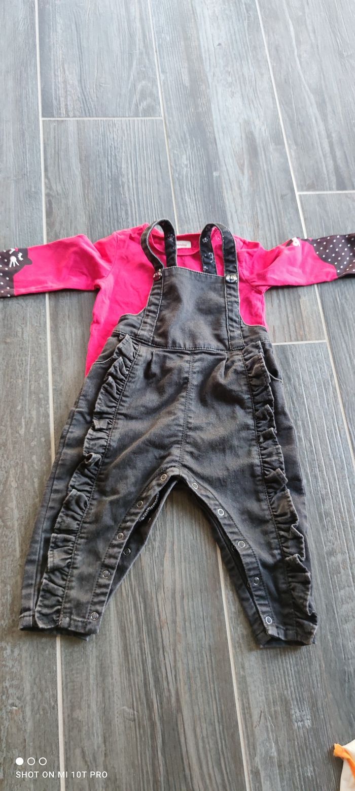 Ensemble salopette et tee shirt