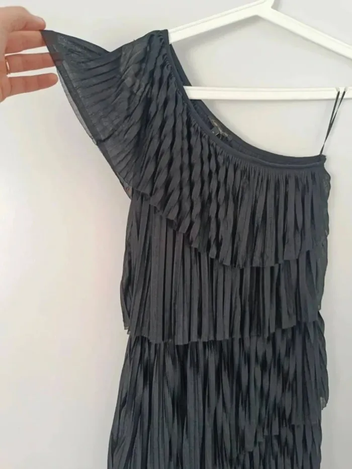 🖤 Élégante robe asymétrique plissée River Island – neuve avec étiquette Taille S - photo numéro 6