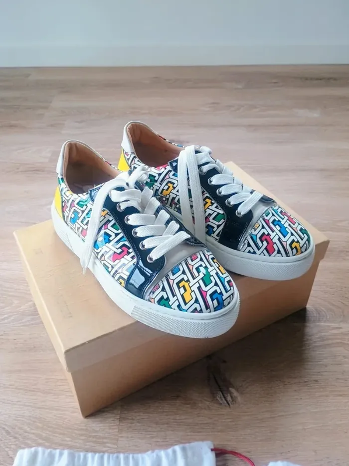 véritable basket Louboutin neuve T38 - photo numéro 2