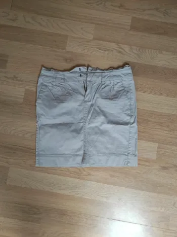 Jupe droite courte beige Camaïeu