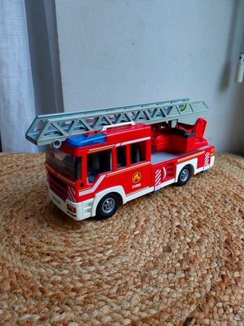 Camion pompier Playmobil 