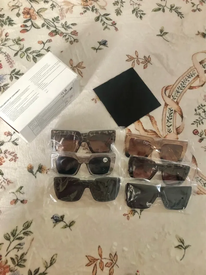 Lunettes de soleil neuve en lot