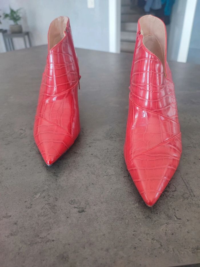 Low boots à talons rouges vernis Zara - photo numéro 2