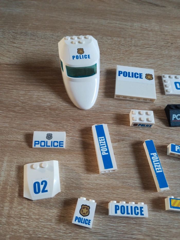 Lego city police lot 28 pièces divers - photo numéro 3