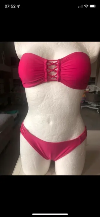 Maillot de bain bikini bustier rose
