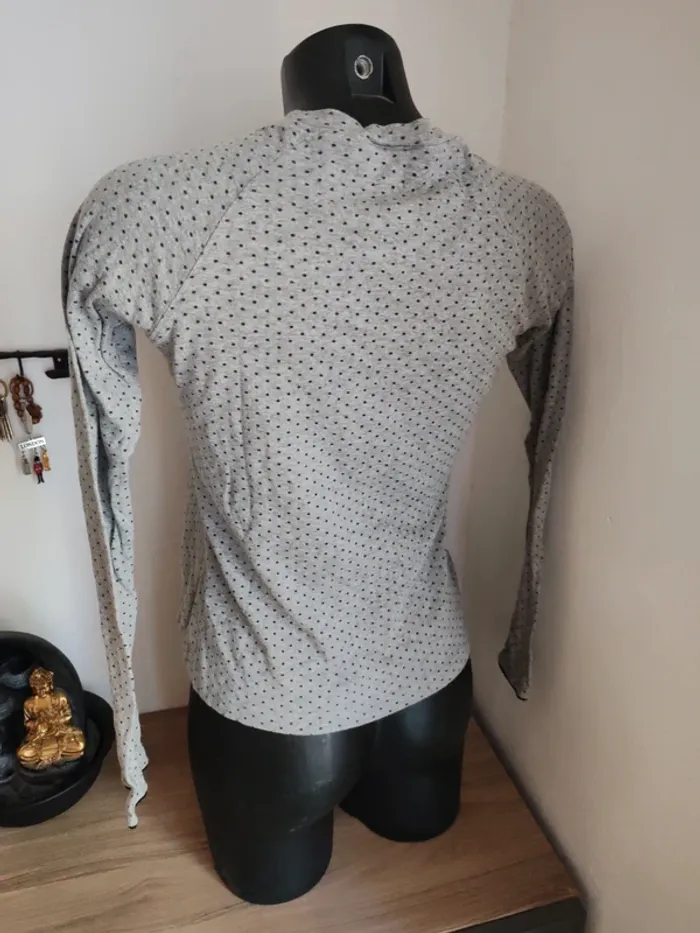 Haut de pyjama taille 36 marque icic et maintenant - photo numéro 3