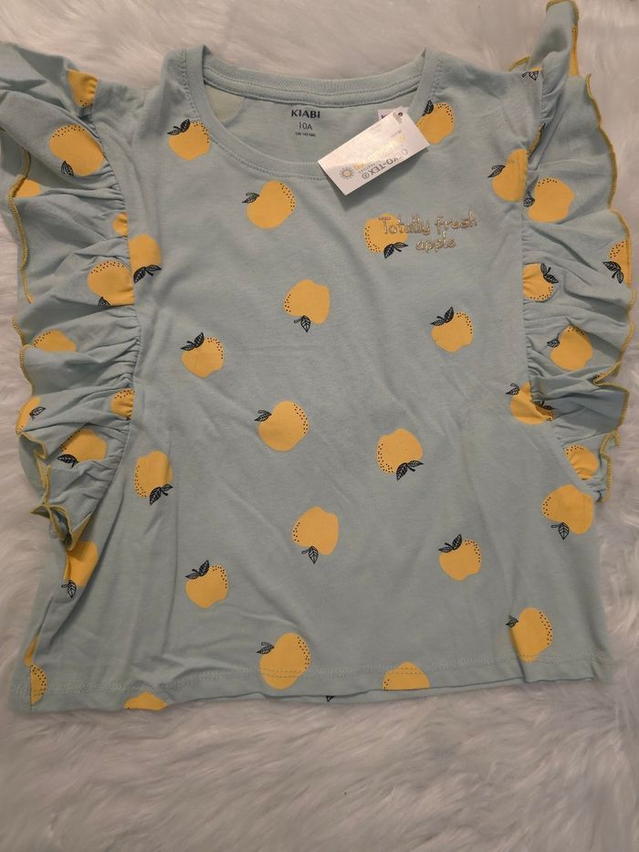 NEUFS (non portés) 🏷🏷🩷😍😍🤩Superbes teeshirts MC 10 ans fille 🩷😍🤩😍 - photo numéro 2