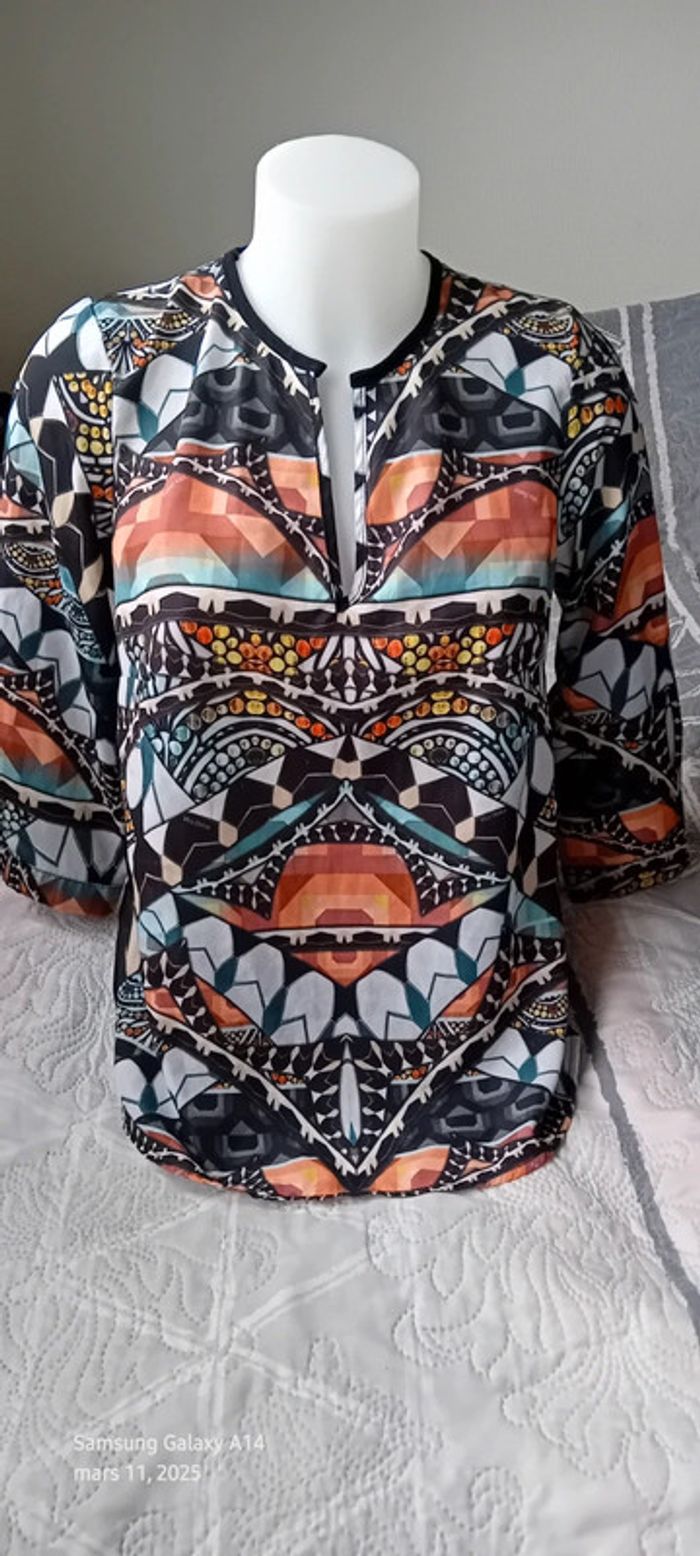 Haut col V aspect soie motif ethnique femme 38/40 vlcs dolce - photo numéro 2