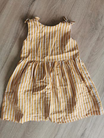 Robe à rayure mourtarde