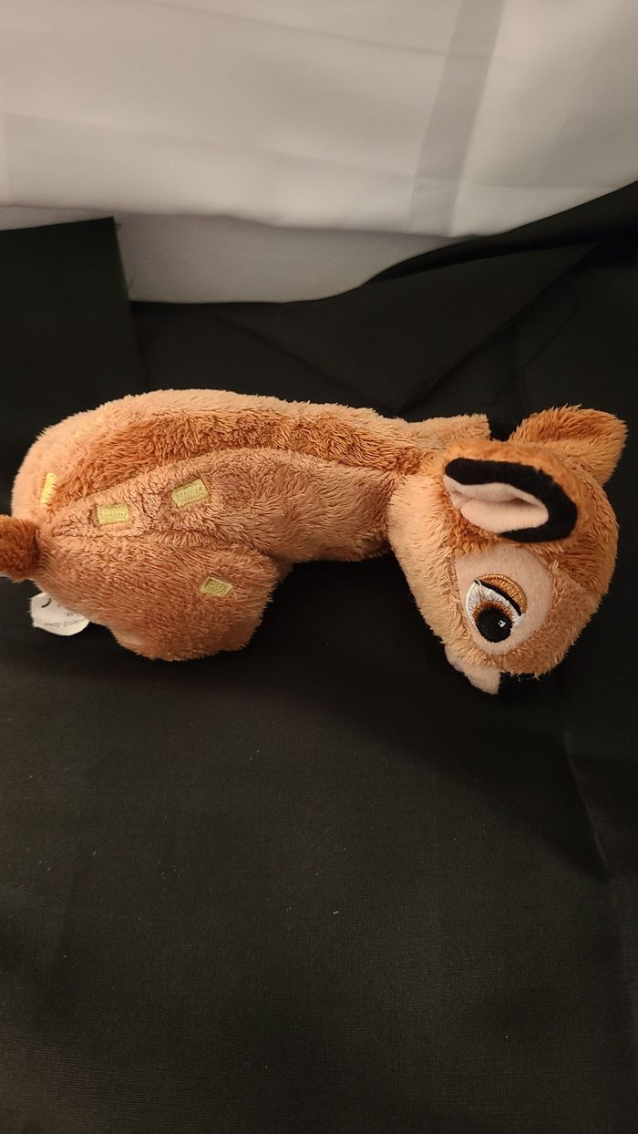 Petite Peluche doudou Bambi allongé DISNEY marron beige jaune billes corps 20 cm