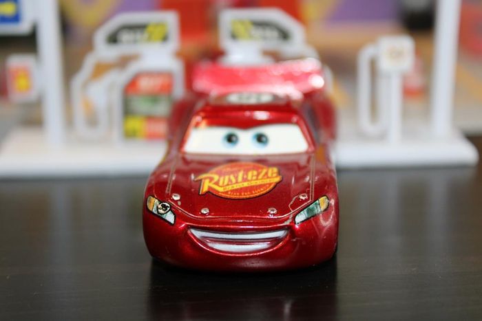 Disney Pixar cars Flash Mc Queen - photo numéro 8