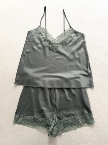 Ensemble short et top en satin Oysho M
