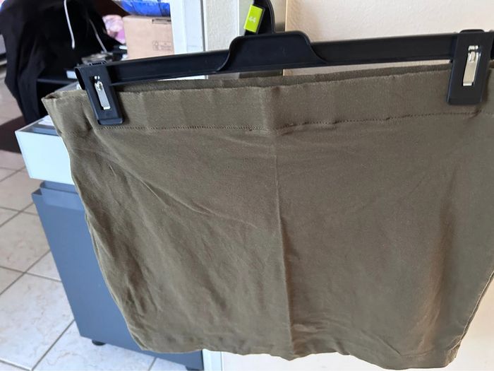 Jupe kaki - photo numéro 2