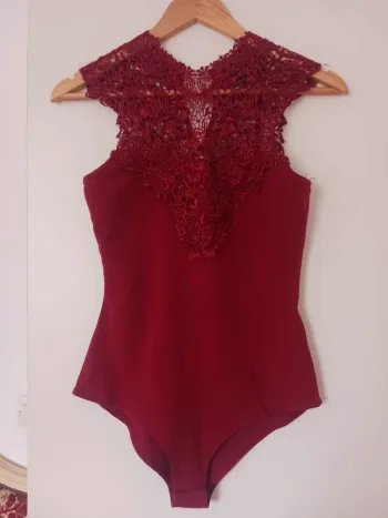 Body de couleur bordeaux