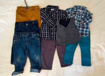 Lot 8 vêtements bébé garçons 12 mois