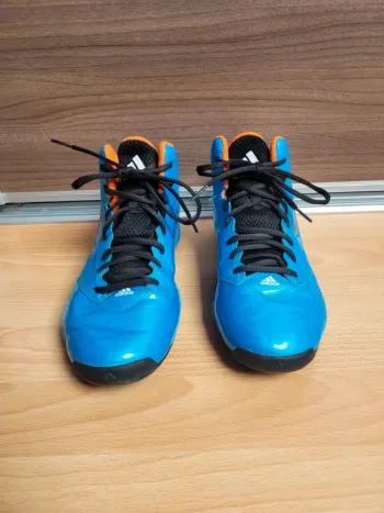 Baskets taille 40