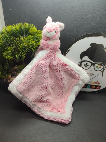 DD000619 Doudou Lapin fourrure rose blanc mouchoir dani creations Plat Doux 