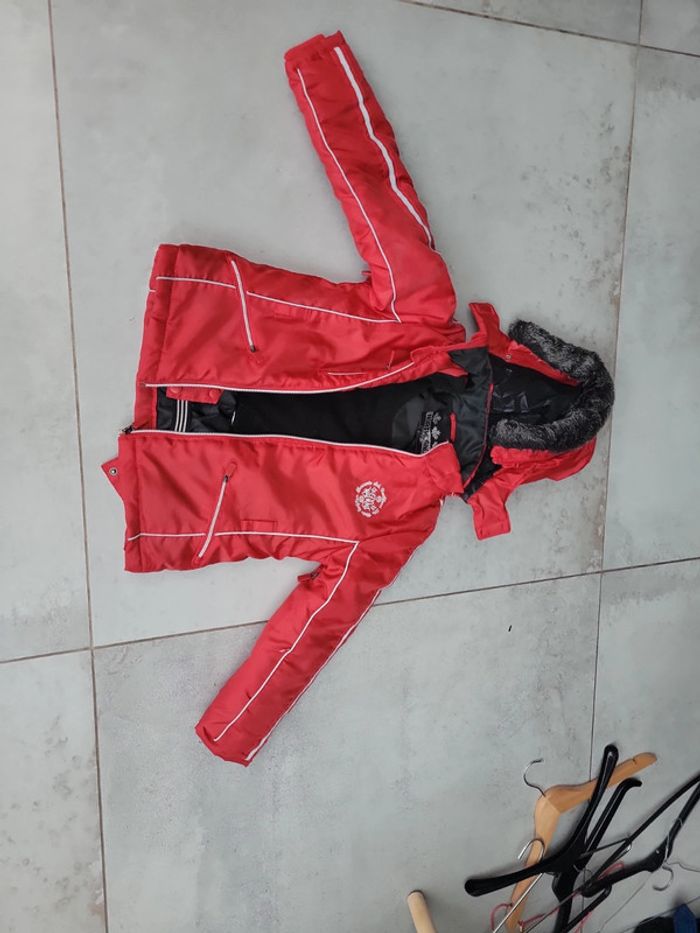 Manteau haut veste de ski enfant taille 8 ans rouge poche capuche