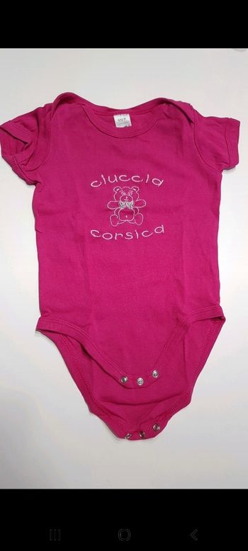 Body taille 6/12 mois