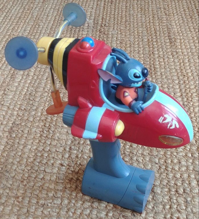 Jouet Disney Lilo and Stitch Space Ship Light up Spinner Disneyland ParisVintage - photo numéro 7