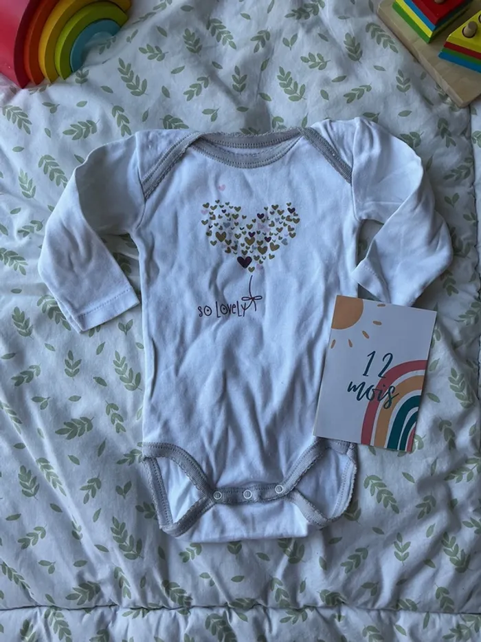 body manches longues blanc impression coeurs 12 mois influx