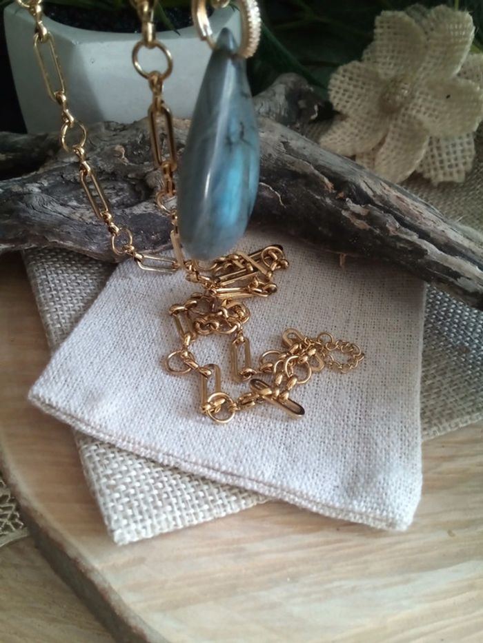 Collier pierre de labradorite bleuté forme goutte - photo numéro 4