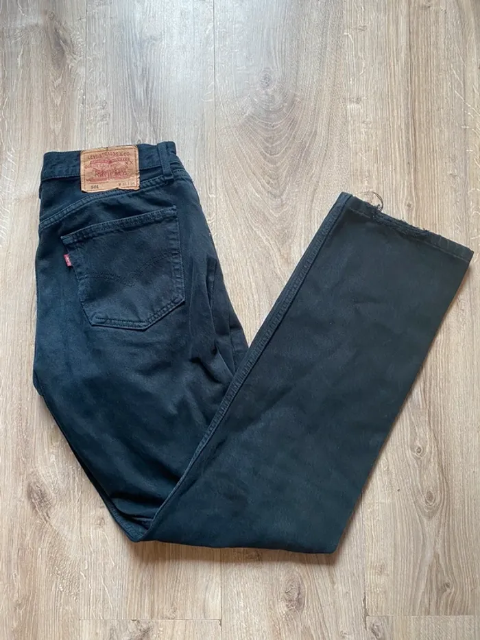 Jean Levi’s noir 501 w33 l34
