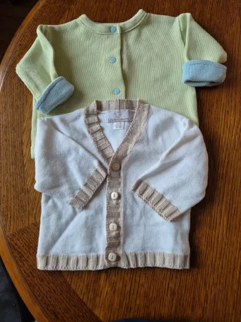 gilet ou cardigan 1 mois